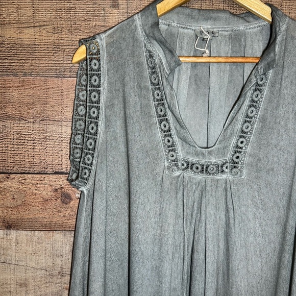 🌻 POL Mineral Wash Tunic w/ Crochet Cut Outs Ruffle Tunic Top Boho Chic - Picture 6 of 11